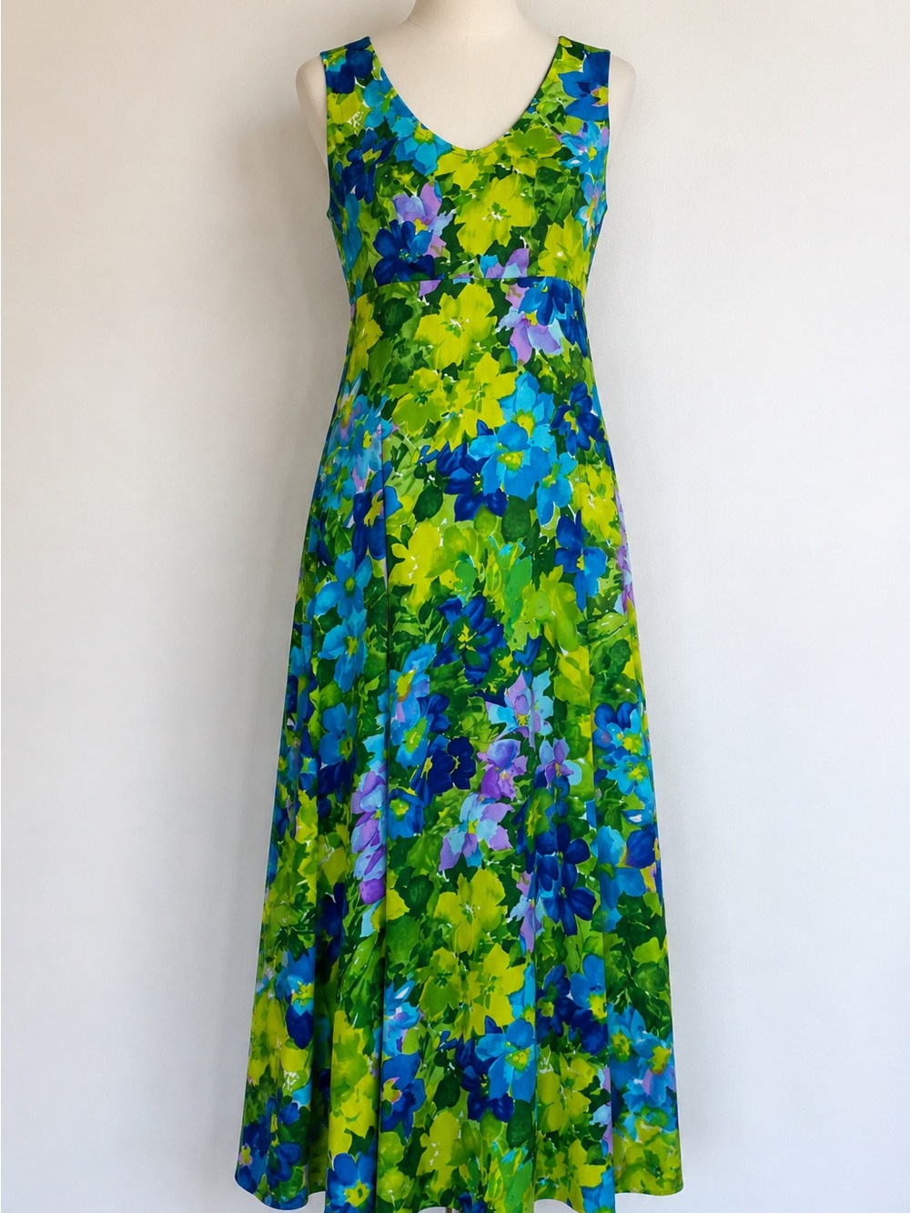Vintage 70s Waltah Clarke Hawaiian Floral Empire Maxi Dress Sz 8 USA Retro Tiki